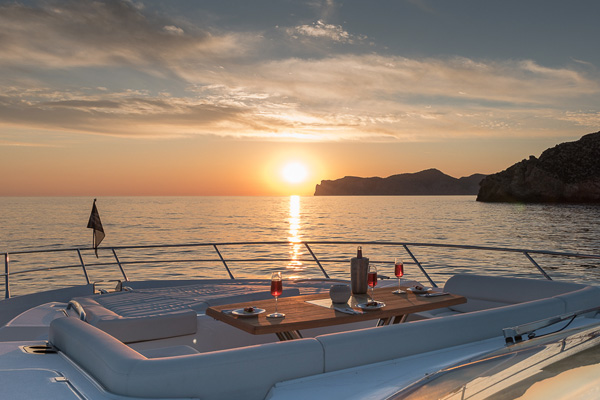 Yacht charter Ibiza and Formentera Sunseeker Predator 80
