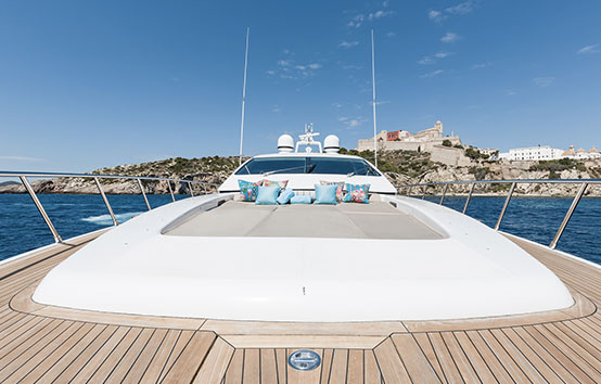 Alquiler yate en Ibiza Mangusta 80