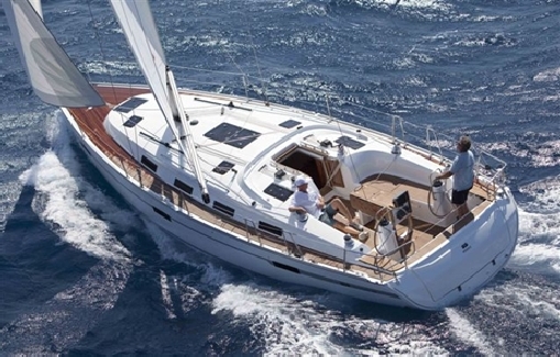 Alquiler velero en Ibiza Bavaria 40 Cruiser
