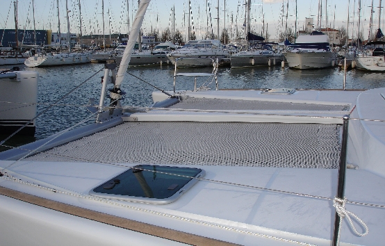 Caramarans charter Ibiza Lagoon 380 S2