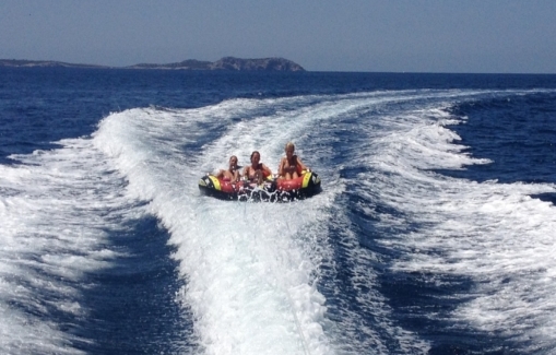 Motorboat charter on Ibiza Monterey 268 SS