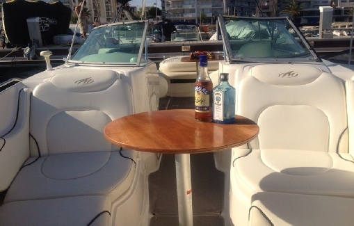 Motorboat charter on Ibiza Monterey 268 SS