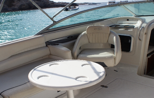 Motorboat charter on Ibiza Monterey 268 SC
