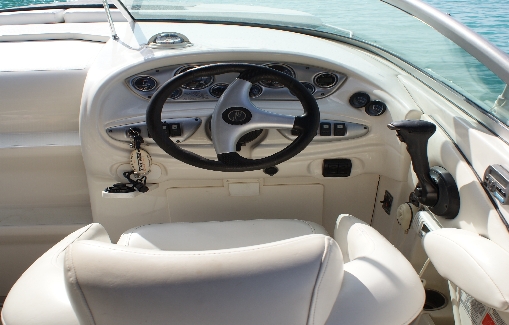 Motorboat charter on Ibiza Monterey 268 SC