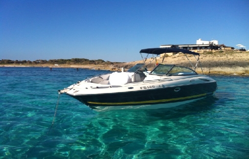 Motorboat charter on Ibiza Monterey 278 SS