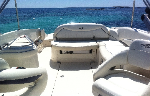 Motorboat charter on Ibiza Monterey 278 SS