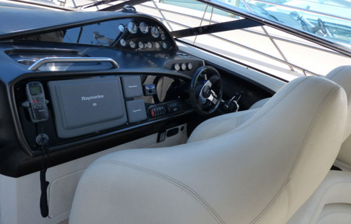 Alquiler de lancha en Ibiza Sunseeker Thunderhawk 43