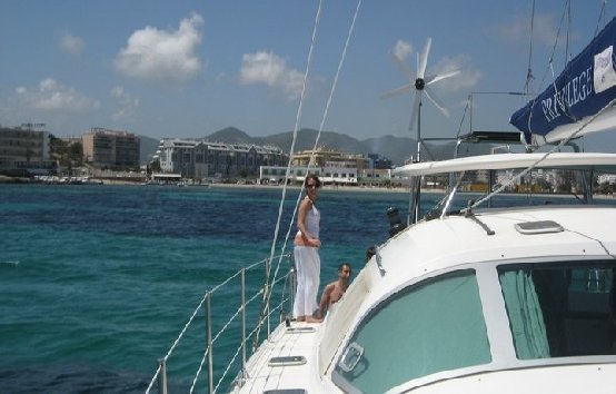 Alquiler de catamarán en Ibiza y Formentera Alliura Privilege 44