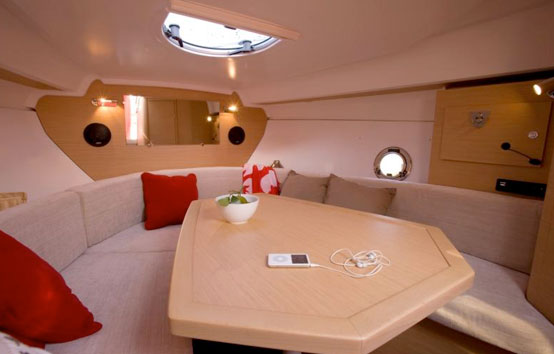 Ibiza motorboat charter montecarlo 27