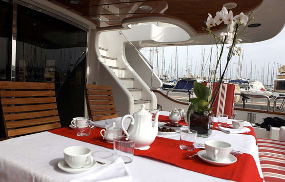 Alquiler de Yate de lujo en Ibiza Benetti 30