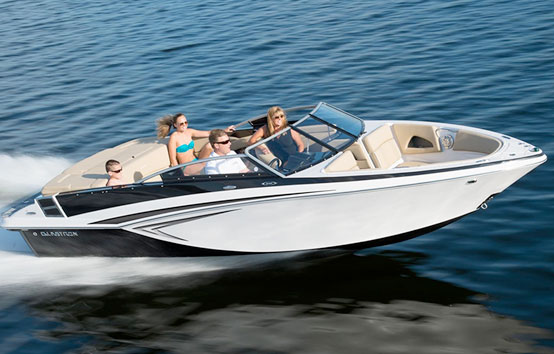 Motorboat charter on Ibiza: GLASTRON 225 GT