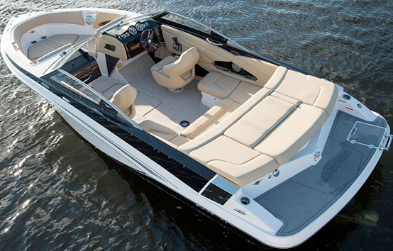 Motorboat charter on Ibiza: GLASTRON 225 GT