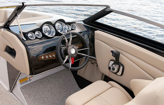 Motorboat charter on Ibiza: GLASTRON 225 GT