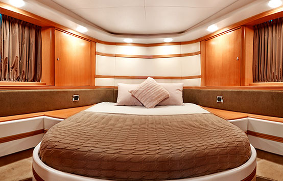 Alquiler de yate en Ibiza Baia Aqua 54