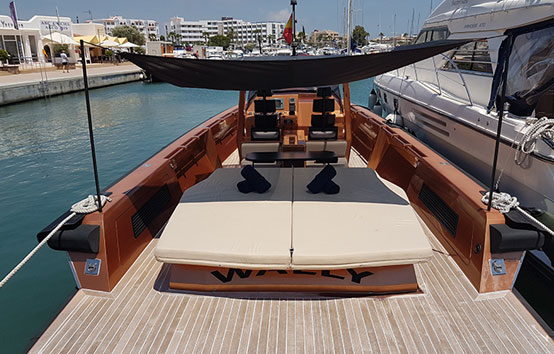 Wally Tender 45 stern interior
