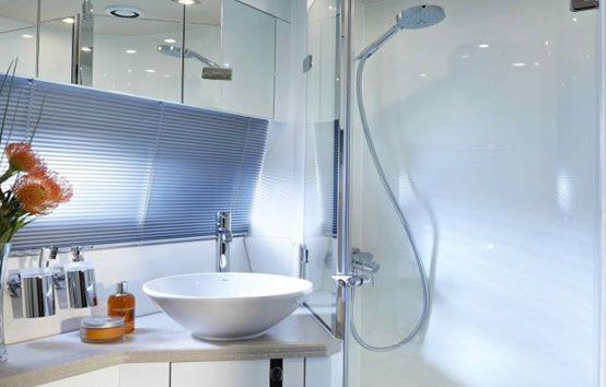 Ibiza Yacht Charter Sunseeker Portofino 40 Bathroom