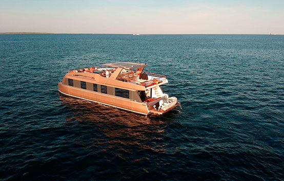 Luxury catamaran charter on Iibza