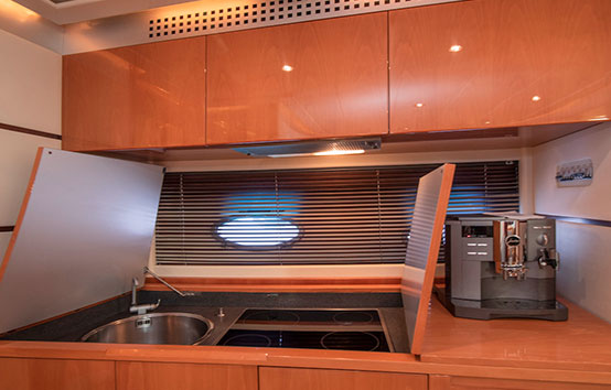 ibiza yacht charter pershing 62