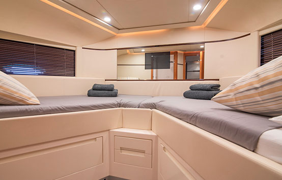 ibiza yacht charter pershing 62