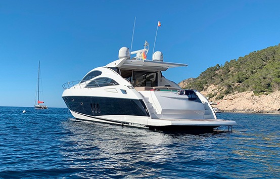 Ibiza yacht charter Sunseeker Preedator 62