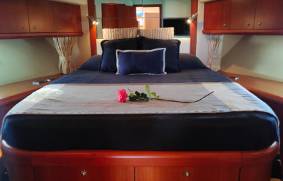 Ibiza yacht charter Sunseeker Preedator 62