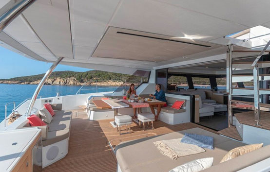 Catamaran ibiza charter Fountaine pajot alegría 67