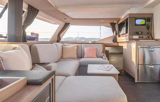 Catamaran ibiza charter Fountaine pajot Isla 40