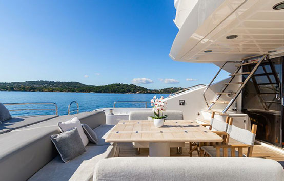 Barracuda Ibiza Charter Sunseeker Preedator 84