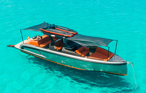 ibiza motorboat charter vanquish VQ40