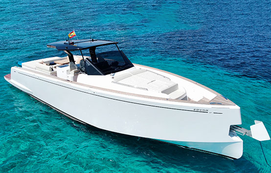 Open boat charter in Ibiza Pardo 50