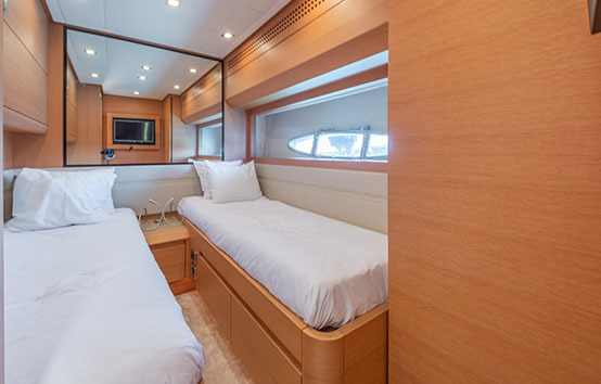 Yacht charter in Ibiza Pershing 80